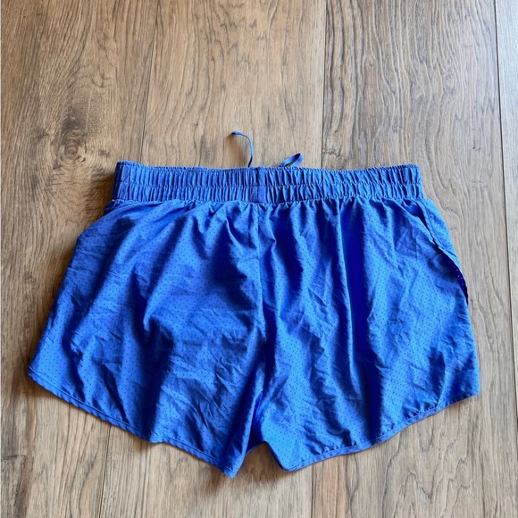 NIKE/UA/Gap Fit Shorts Bundle of 4 Women’s Running Shorts Lined Athletic Shorts - Picture 11 of 16